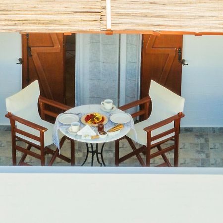 Ligaries Apart otel Kini Dış mekan fotoğraf
