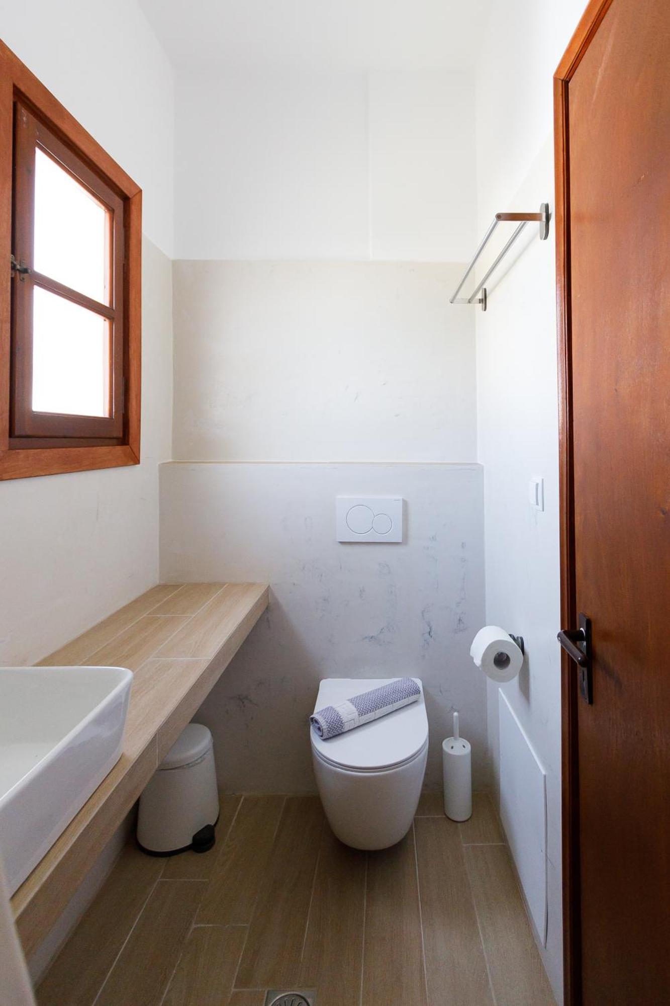 Ligaries Apart otel Kini Dış mekan fotoğraf