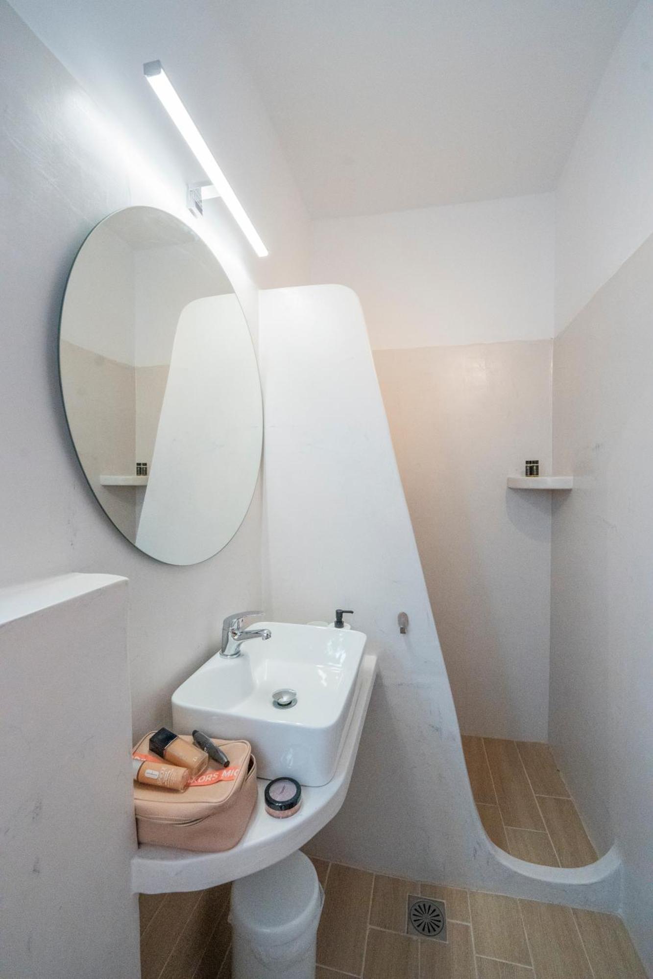 Ligaries Apart otel Kini Dış mekan fotoğraf
