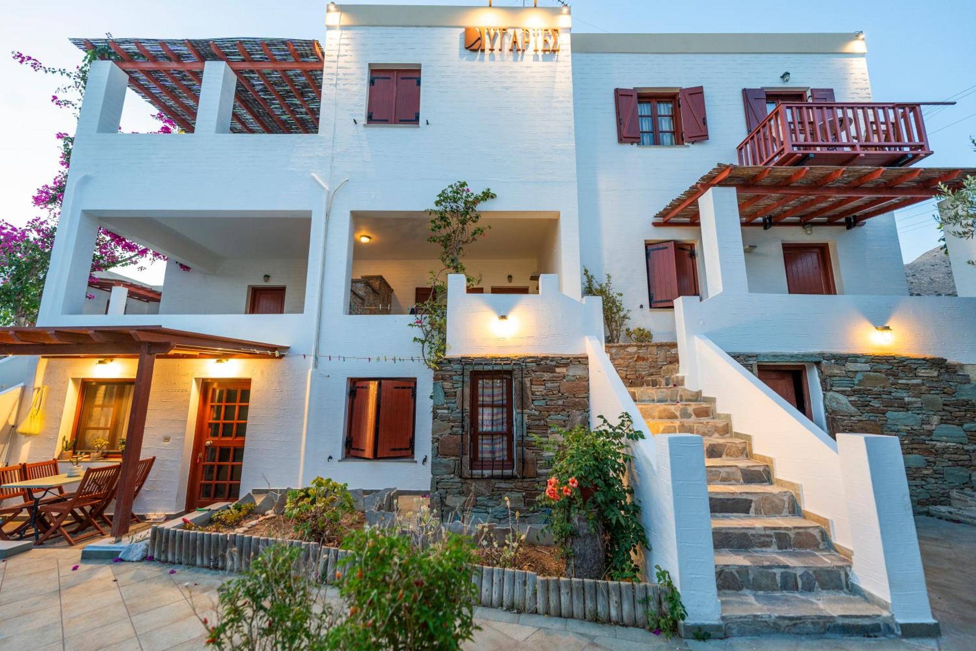 Ligaries Apart otel Kini Dış mekan fotoğraf