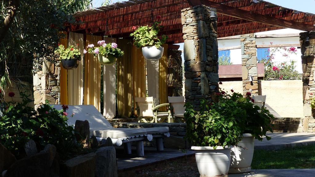 Ligaries Apart otel Kini Dış mekan fotoğraf